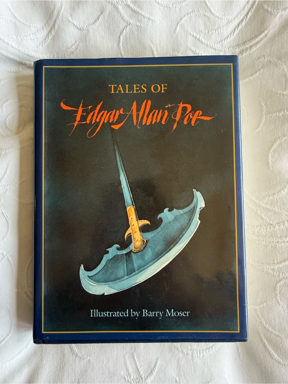 Tales of Edgar Allan Poe Illustrated Barry Moser Hardcover Classic Horror Book